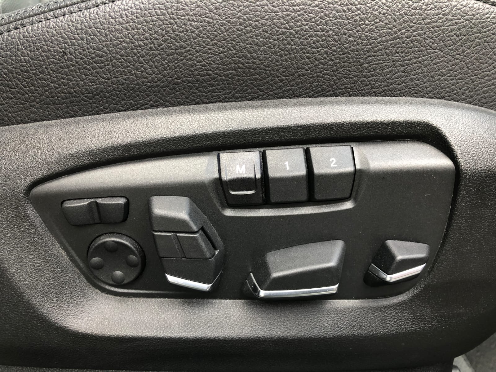 BMW X5 (F15) M50D 381ch bva8 7 Places – Image 5