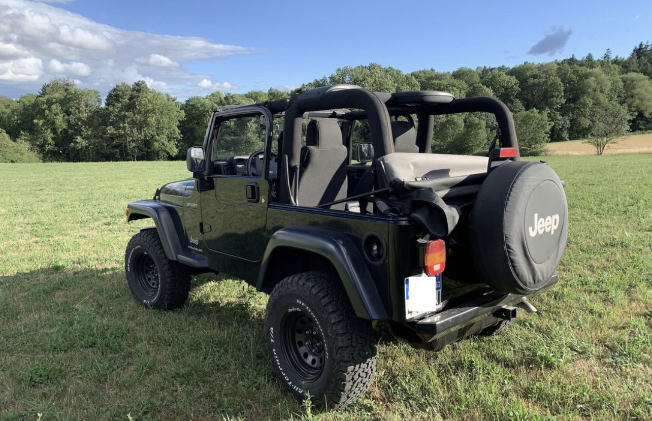 Jeep Wrangler TJ noir de 2004 – Image 5