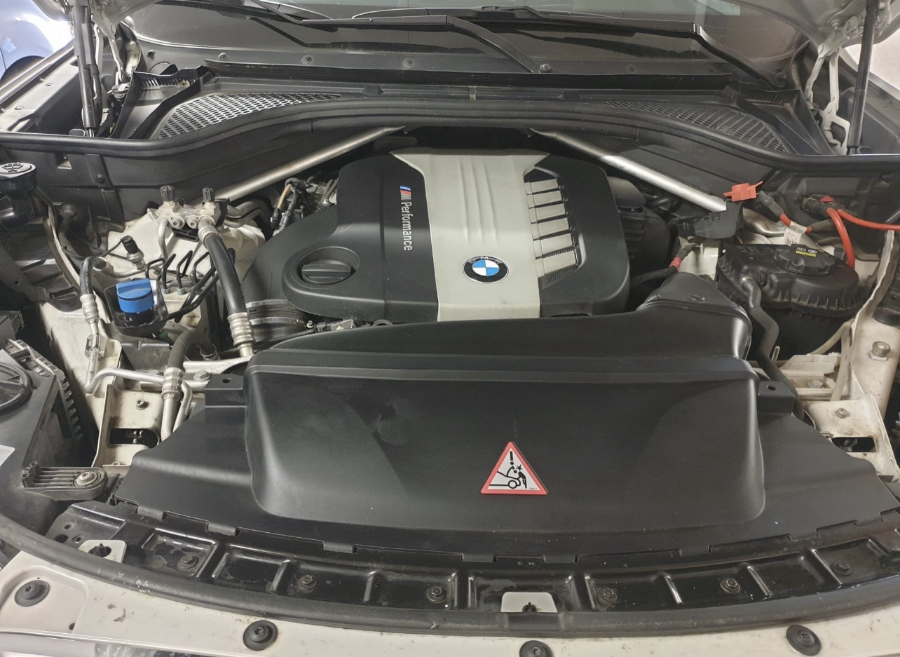 BMW X5 (F15) M50D 381ch bva8 7 Places – Image 10