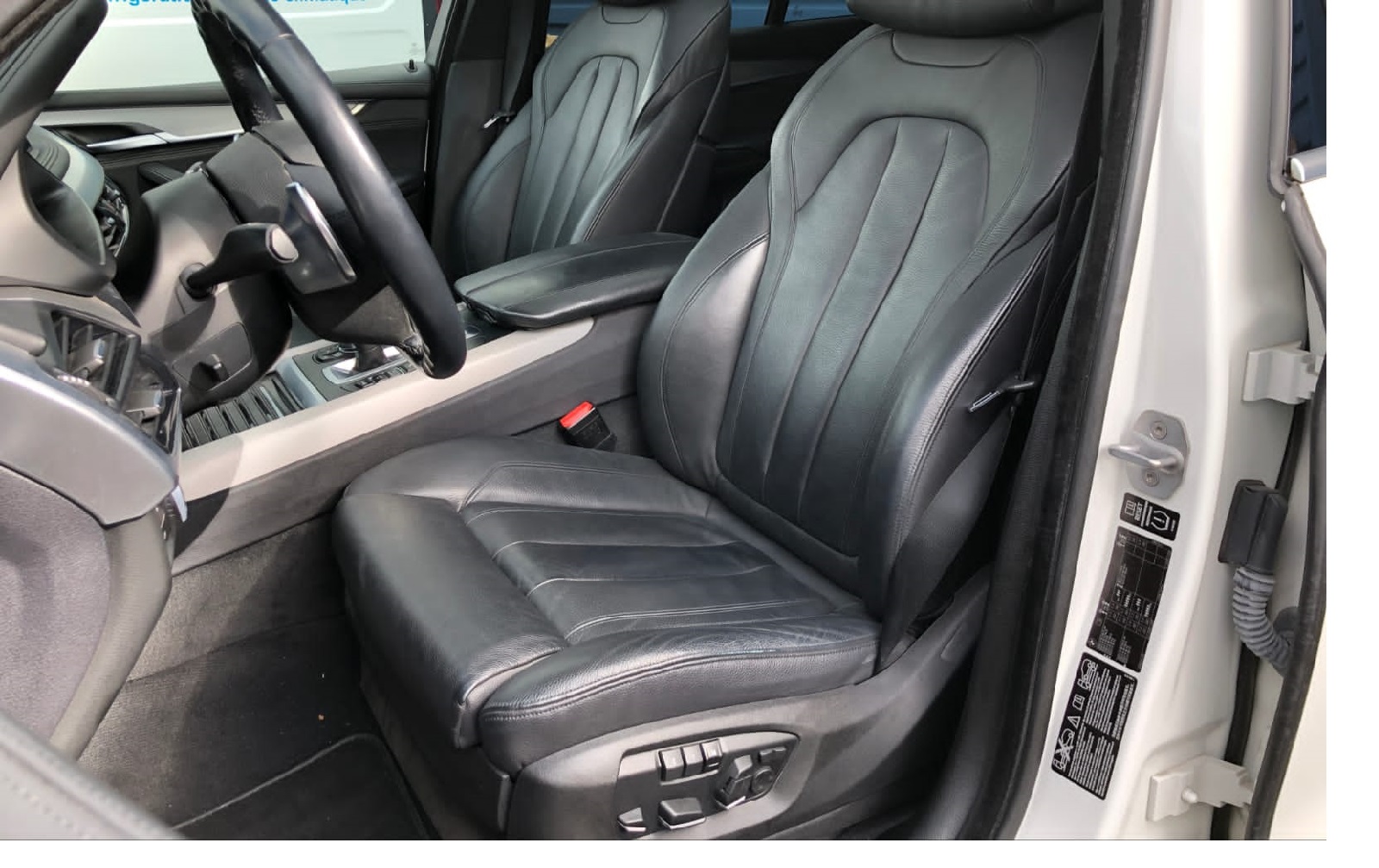 BMW X5 (F15) M50D 381ch bva8 7 Places – Image 17
